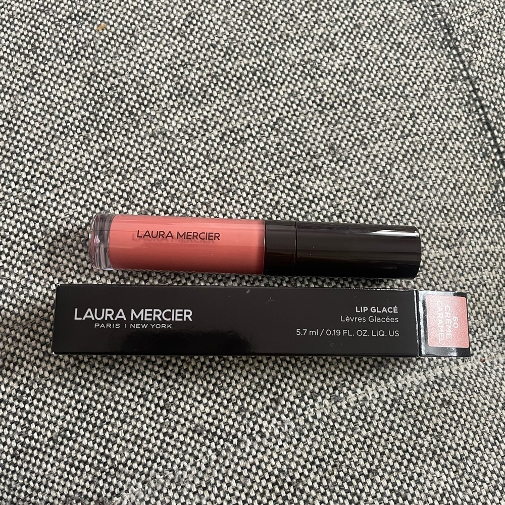 NIB Laura Mercier Lip Glacé in Crème Caramel 60